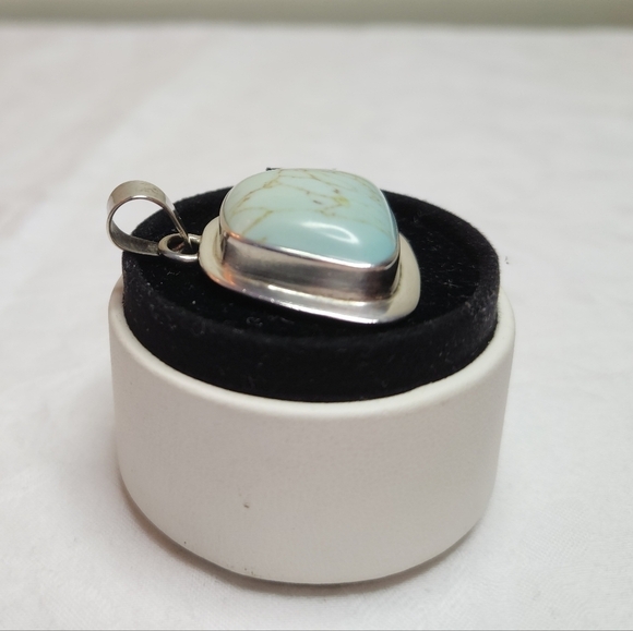 Vintage Sterling silver turquoise pendant - Picture 3 of 10